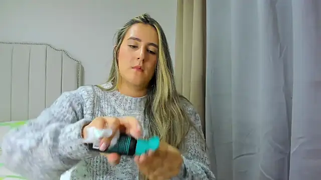 Hanna86 online show from April 24, 1:08 am