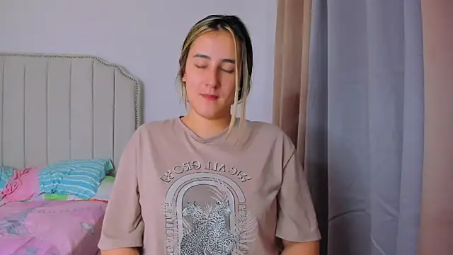 Hanna86 online show from April 26, 12:36 pm