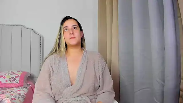 Hanna86 online show from July 31, 12:43 am