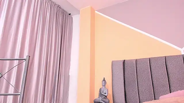 samantha stan online show from October 15, 1:44 pm