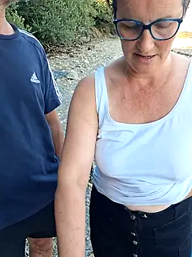 biboii online show from July 8, 6:12 pm