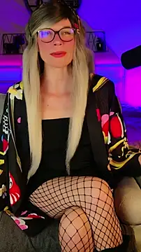 Snapshot of Kittychatte chatting on May 11, 8:17 pm Kittychatte online show from May 11, 8:17 pm