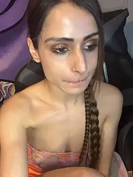 LaPetitechienne1 online show from January 1, 2:41 am