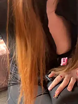 LaPetitechienne1 online show from February 25, 2:59 pm