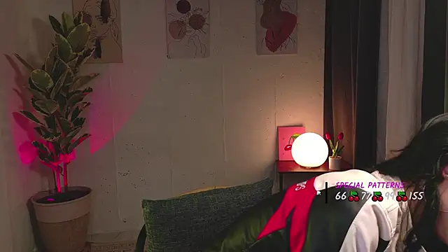 carolinerousev online show from February 26, 6:40 pm