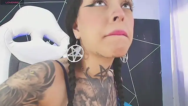 farichell online show from January 5, 8:34 pm