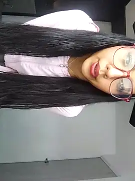 Snapshot of Umaru_uwu chatting on May 31, 6:53 pm Umaru uwu online show from May 31, 6:53 pm