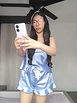 Snapshot of Umaru_uwu chatting on June 1, 8:21 pm Umaru uwu online show from June 1, 8:21 pm