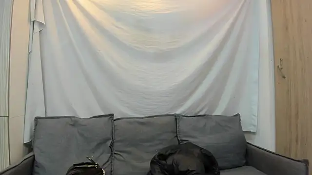 Mhelanny2 online show from March 5, 2:13 pm