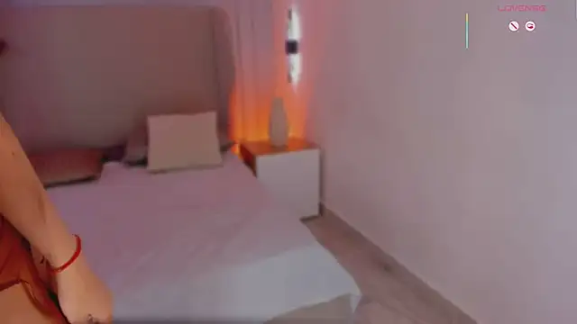 luisah  online show from February 23, 8:17 pm