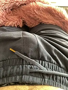 MoochedTape online show from April 11, 7:35 am