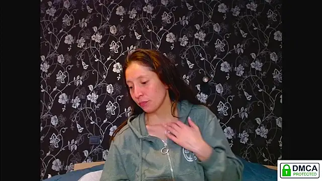 Sophi Cute online show from May 9, 12:43 pm