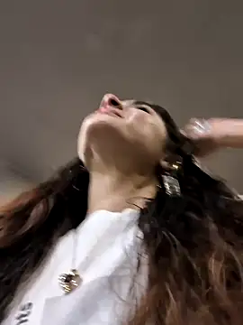 Sam Sara online show from February 25, 2:22 pm