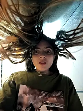 Sam Sara online show from December 4, 6:27 pm