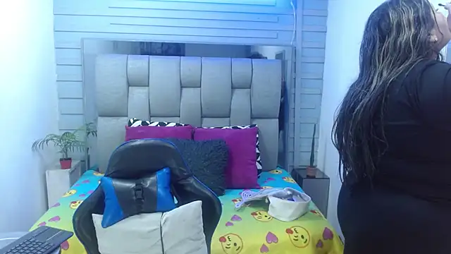 evelin zaens online show from March 4, 4:29 am