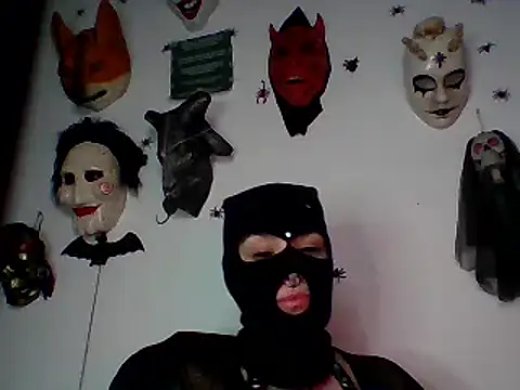 Snapshot of FeticheMacabre chatting on December 10, 12:50 am FeticheMacabre online show from December 10, 12:50 am