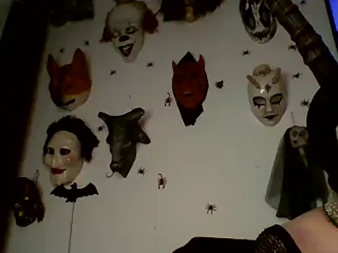 Snapshot of FeticheMacabre chatting on March 2, 4:50 am FeticheMacabre online show from March 2, 4:50 am