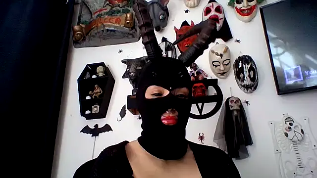 Snapshot of FeticheMacabre chatting on September 20, 5:25 pm FeticheMacabre online show from September 20, 5:25 pm