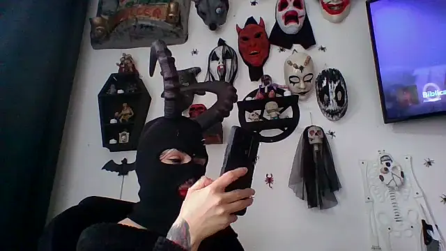 Snapshot of FeticheMacabre chatting on September 28, 5:07 pm FeticheMacabre online show from September 28, 5:07 pm