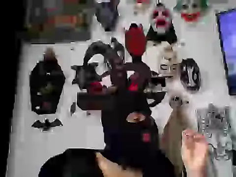 Snapshot of FeticheMacabre chatting on December 18, 3:18 pm FeticheMacabre online show from December 18, 3:18 pm