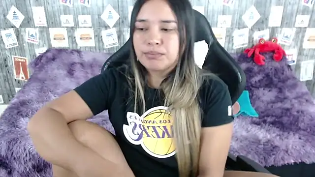 SaraCrow online show from January 25, 8:10 am