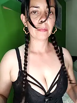 johannatb online show from December 1, 11:25 pm