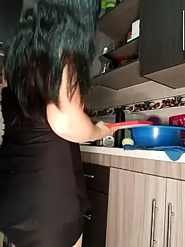 johannatb online show from December 8, 2:07 am