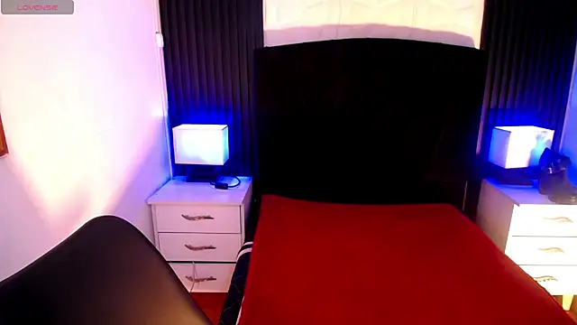 alicia moom online show from February 17, 7:42 pm