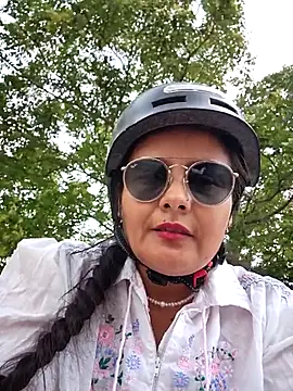 bellapaty online show from July 10, 4:20 pm