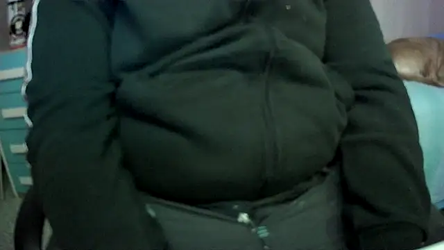 Snapshot of michele1500 chatting on November 10, 4:50 pm michele1500 online show from November 10, 4:50 pm