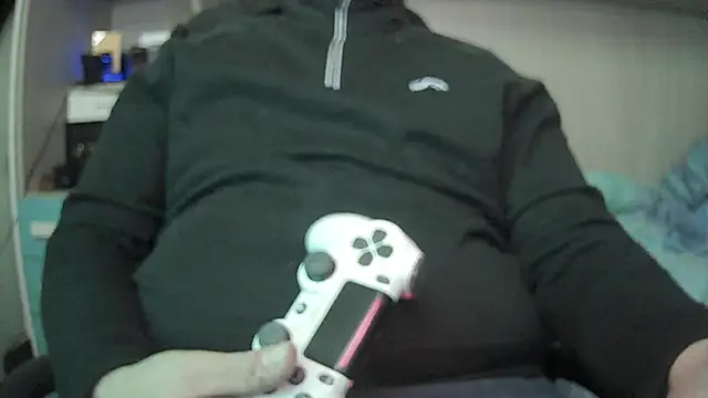 Snapshot of michele1500 chatting on December 19, 5:20 pm michele1500 online show from December 19, 5:20 pm