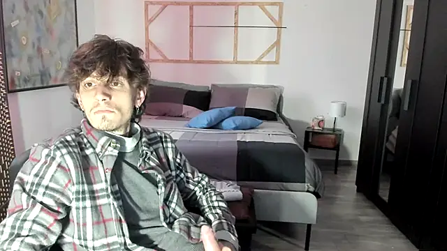 Snapshot of xxxciro13xxx chatting on February 14, 1:51 pm xxxciro13xxx online show from February 14, 1:51 pm
