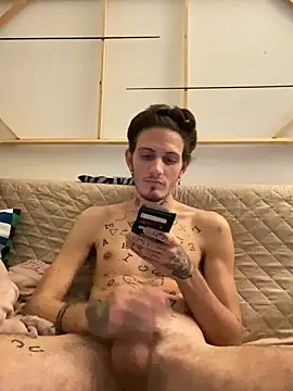Snapshot of xxxciro13xxx chatting on February 26, 10:31 pm xxxciro13xxx online show from February 26, 10:31 pm