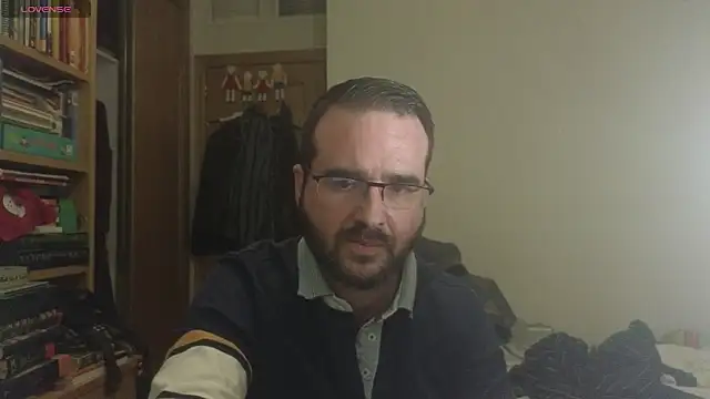 curiosillo83 online show from February 27, 7:47 pm