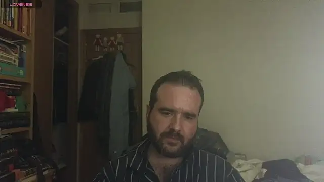 curiosillo83 online show from March 2, 12:09 am