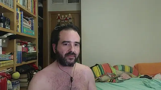 Snapshot of curiosillo83 chatting on June 21, 8:50 am curiosillo83 online show from June 21, 8:50 am