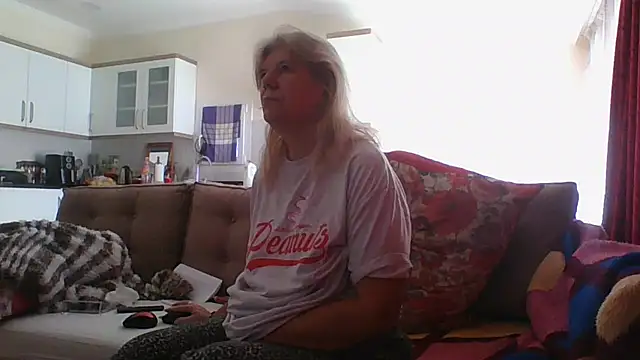 TrustfulVampire1 online show from March 7, 9:51 am