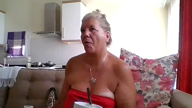 TrustfulVampire1 online show from July 5, 5:47 am