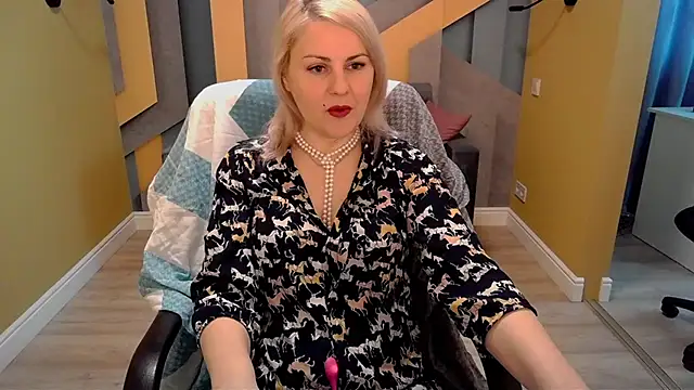 Snapshot of Candy_Long chatting on March 4, 6:26 am Candy Long online show from March 4, 6:26 am