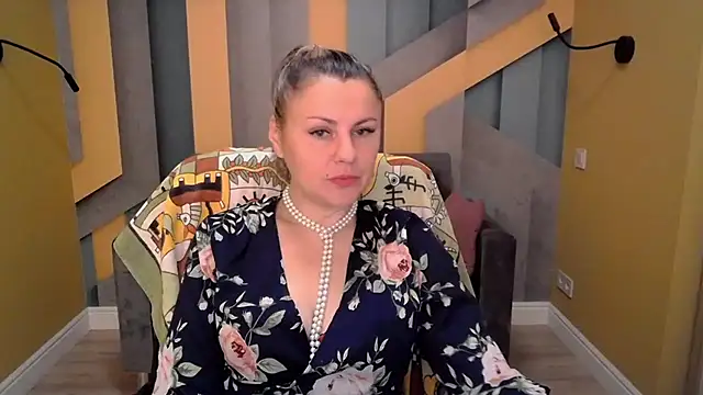 Snapshot of Candy_Long chatting on October 14, 5:30 am Candy Long online show from October 14, 5:30 am