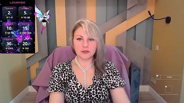 Snapshot of Candy_Long chatting on November 1, 6:37 am Candy Long online show from November 1, 6:37 am