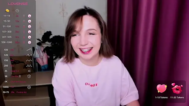 KindHazelHere  online show from February 15, 2:22 pm