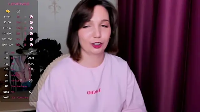 KindHazelHere  online show from February 15, 5:28 pm