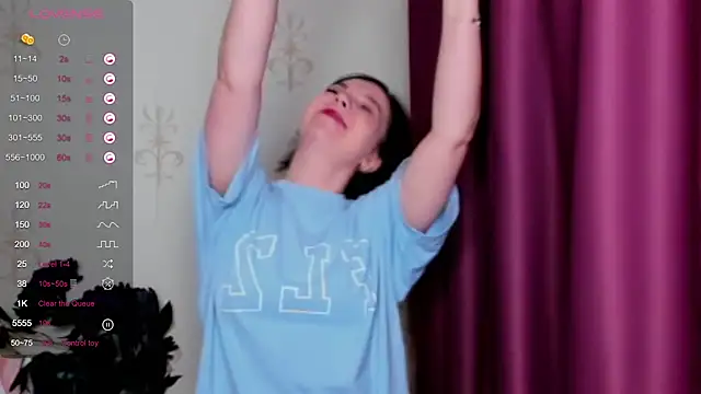 KindHazelHere  online show from February 19, 4:55 pm