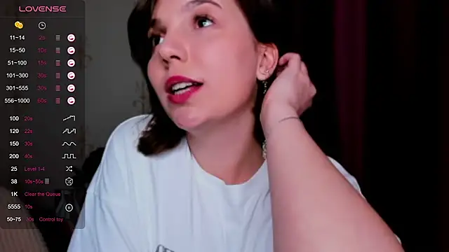 KindHazelHere  online show from February 20, 4:25 pm