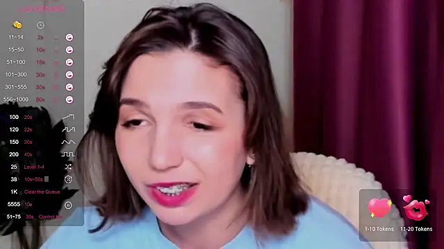 KindHazelHere  online show from February 22, 10:31 pm