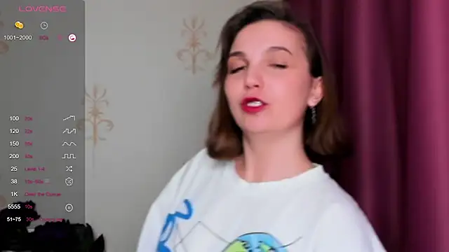 KindHazelHere  online show from February 28, 3:15 am