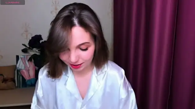 KindHazelHere  online show from March 7, 4:11 pm