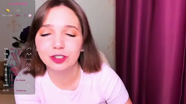 KindHazelHere  online show from March 11, 11:15 pm