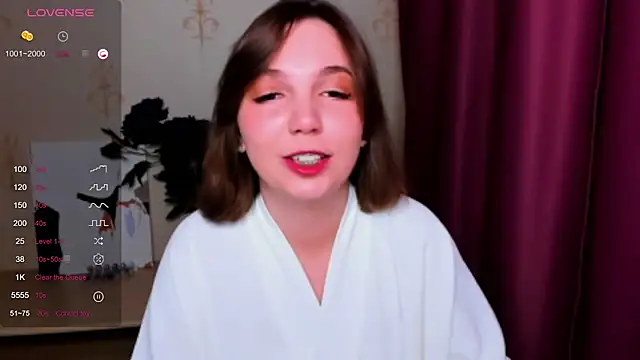 KindHazelHere  online show from March 13, 10:21 pm